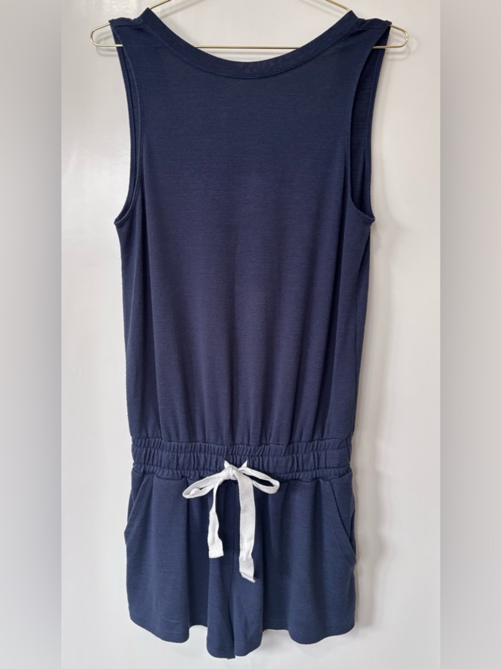Wilfred| Aritzia| Casual Navy Knit Tank Top/Shorts Romper w/White Tie Sz XS - Picture 2 of 5